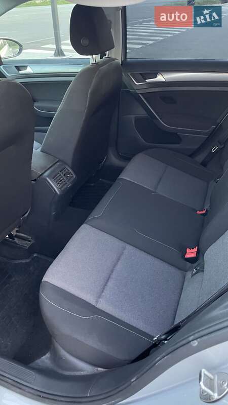 Универсал Volkswagen Golf 2016 в Иршаве