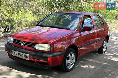 Хетчбек Volkswagen Golf 1995 в Вільнянську