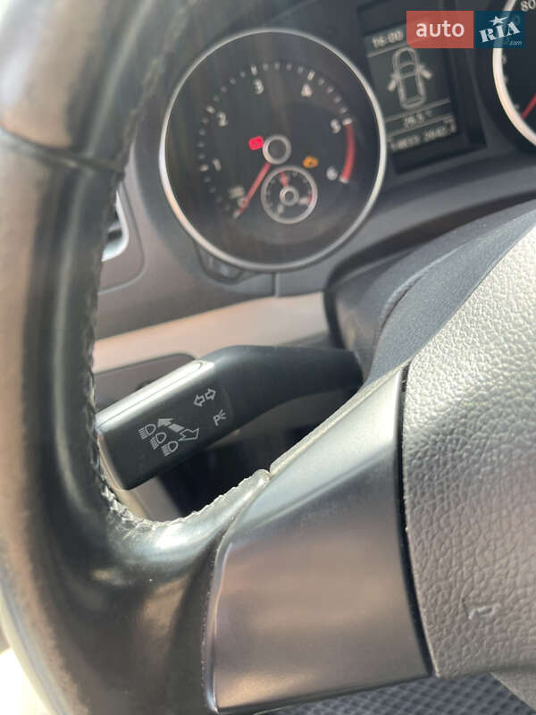 Универсал Volkswagen Golf 2010 в Житомире