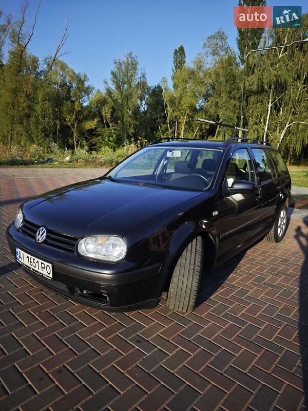 Универсал Volkswagen Golf 2001 в Киеве