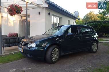 Универсал Volkswagen Golf 2003 в Бориславе