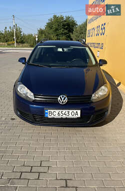 Універсал Volkswagen Golf 2010 в Новояворівську