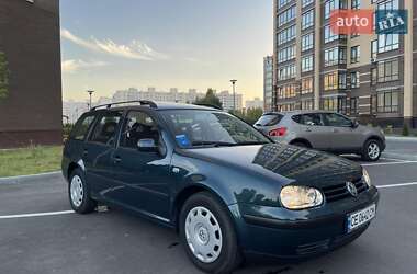 Універсал Volkswagen Golf 2001 в Чернігові