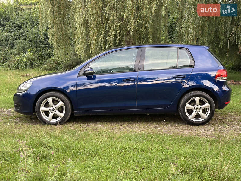 Хетчбек Volkswagen Golf 2008 в Самборі