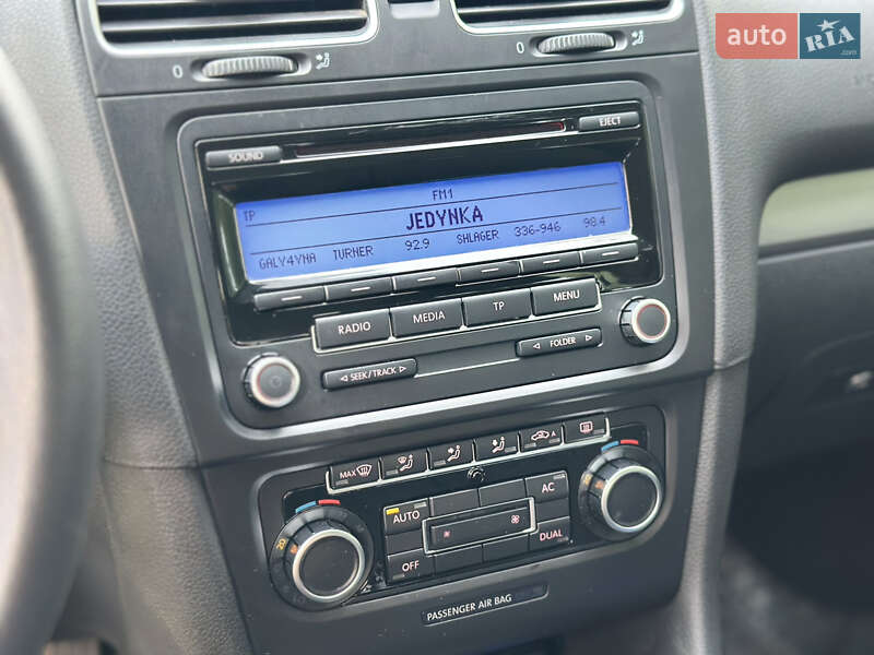 Хетчбек Volkswagen Golf 2008 в Самборі