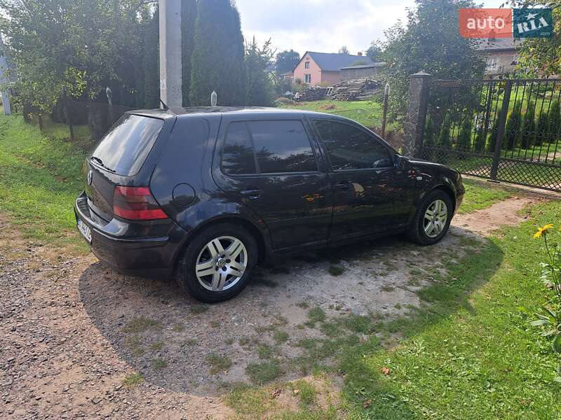 Volkswagen Golf 2002
