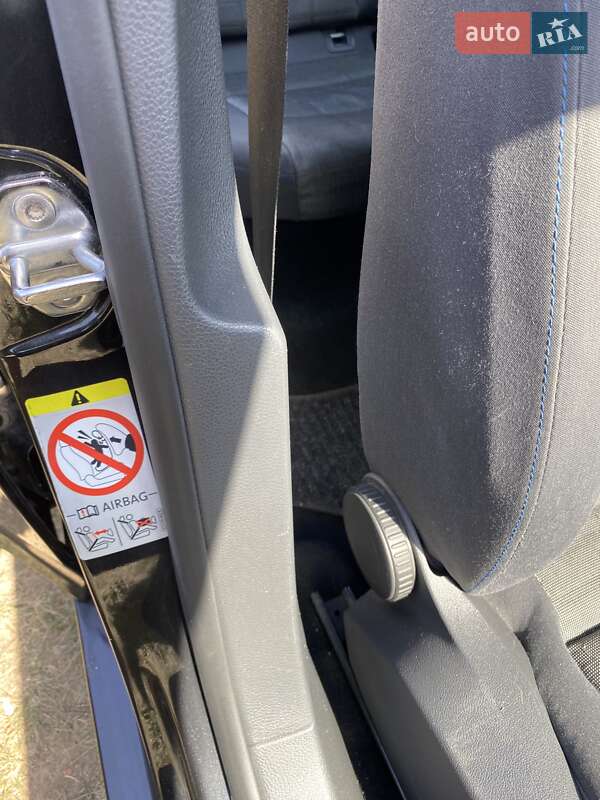 Хетчбек Volkswagen Golf 2007 в Полтаві