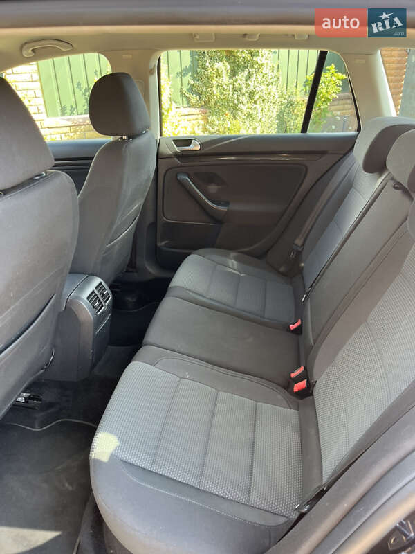 Универсал Volkswagen Golf 2011 в Корсуне-Шевченковском фото 18 Универсал Volkswagen Golf 2011 в Корсуне-Шевченковском