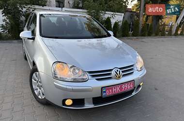 Хэтчбек Volkswagen Golf 2006 в Киверцах