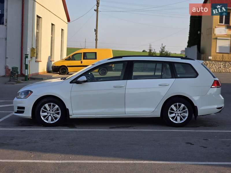 Універсал Volkswagen Golf 2015 в Тернополі