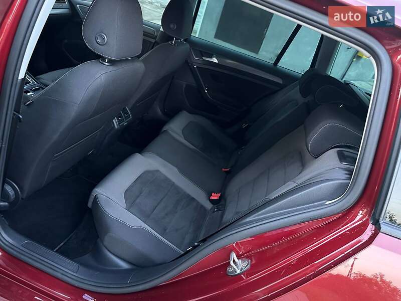 Універсал Volkswagen Golf 2019 в Бучачі