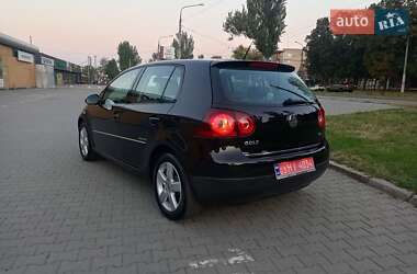 Хэтчбек Volkswagen Golf 2008 в Запорожье
