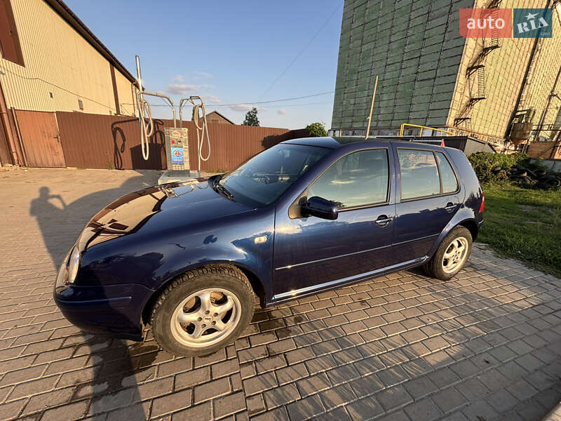 Хэтчбек Volkswagen Golf 2003 в Ахтырке фото 2 Хэтчбек Volkswagen Golf 2003 в Ахтырке