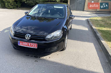 Хэтчбек Volkswagen Golf 2010 в Луцке