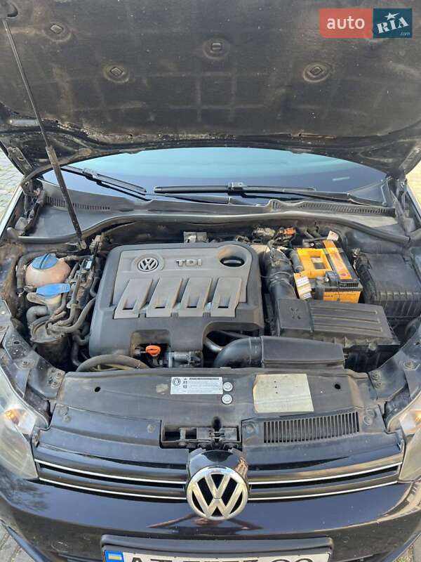 Універсал Volkswagen Golf 2011 в Івано-Франківську