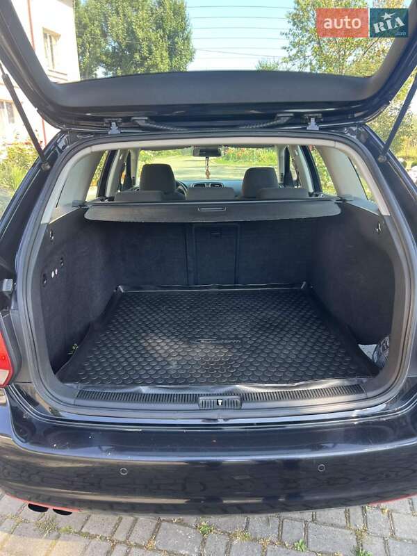 Універсал Volkswagen Golf 2011 в Івано-Франківську