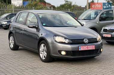 Хэтчбек Volkswagen Golf 2010 в Староконстантинове