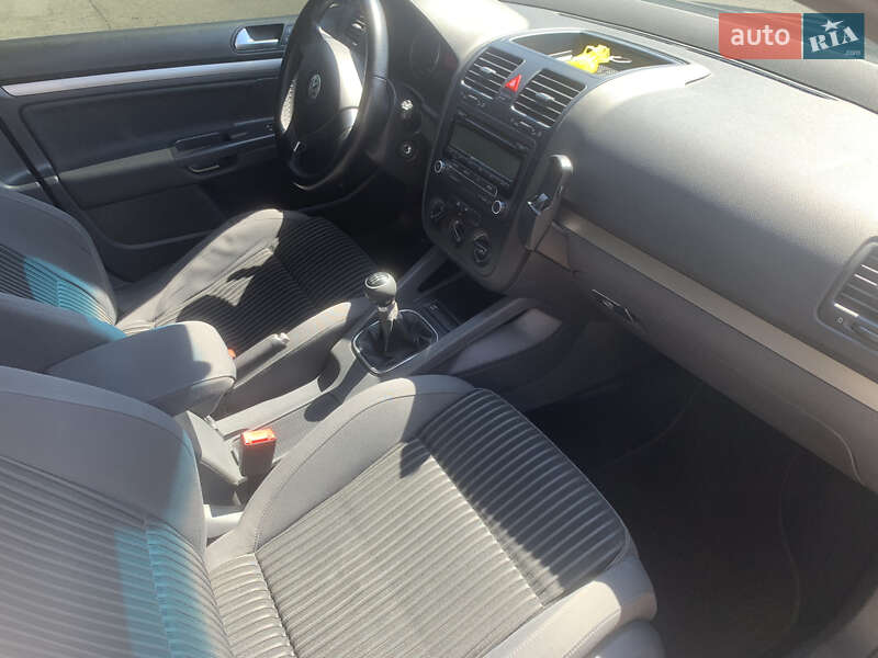 Хэтчбек Volkswagen Golf 2007 в Мукачево