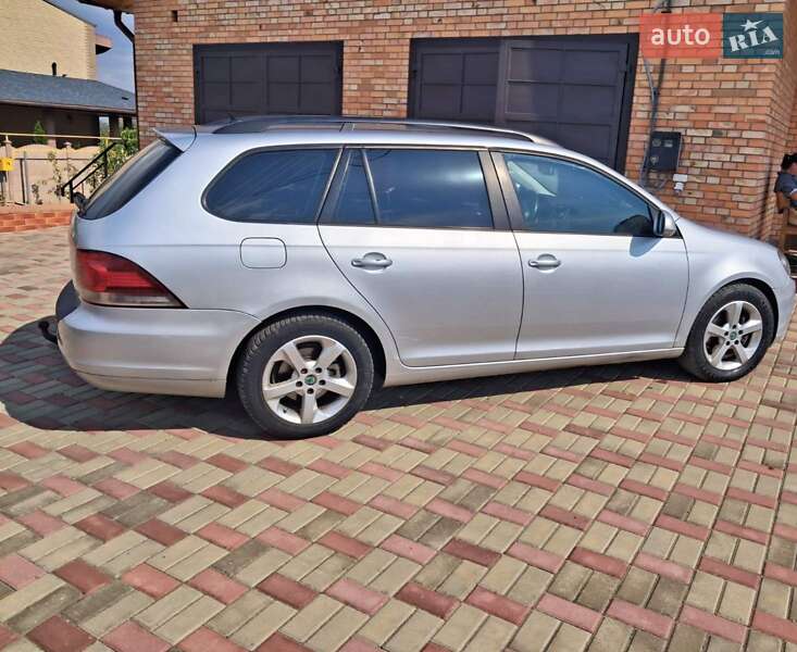 Універсал Volkswagen Golf 2013 в Павлограді