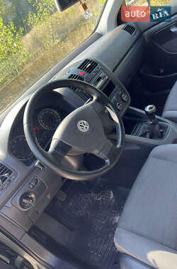 Хетчбек Volkswagen Golf 2004 в 