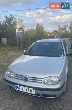 Універсал Volkswagen Golf 2000 в Горохові