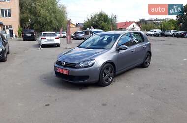 Хэтчбек Volkswagen Golf 2010 в Луцке