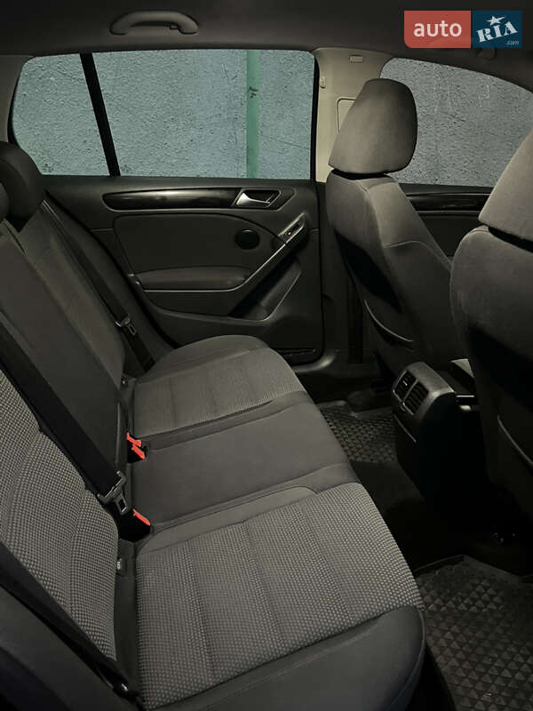 Хетчбек Volkswagen Golf 2009 в Мукачевому