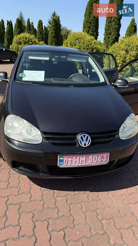 Хэтчбек Volkswagen Golf 2005 в Хмельницком