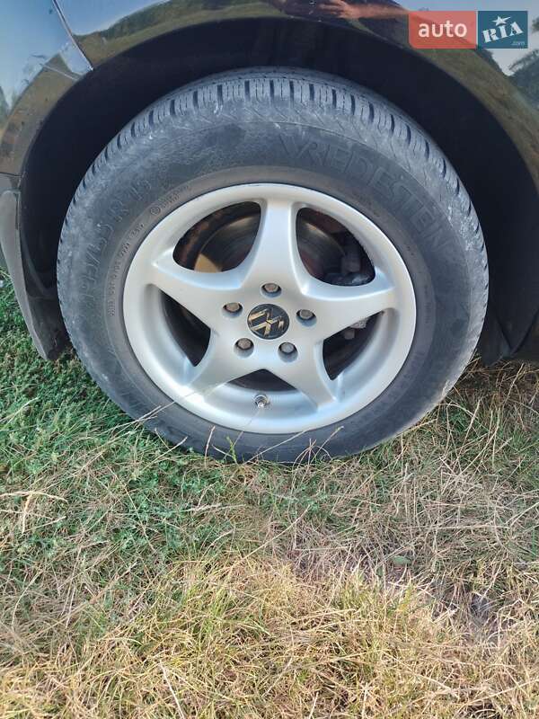 Хэтчбек Volkswagen Golf 2004 в Радехове фото 11 Хэтчбек Volkswagen Golf 2004 в Радехове