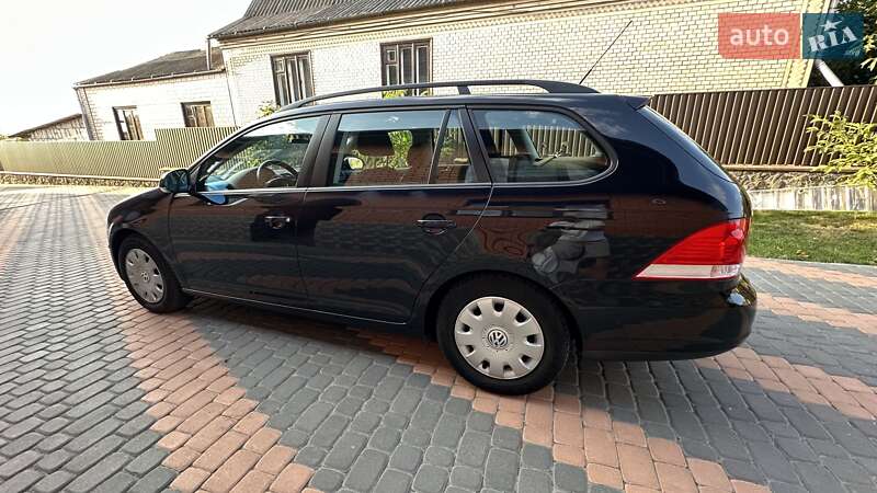 Універсал Volkswagen Golf 2009 в Бершаді