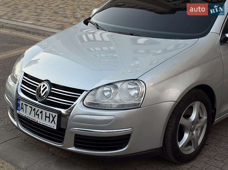 Універсал Volkswagen Golf 2009 в Миколаєві
