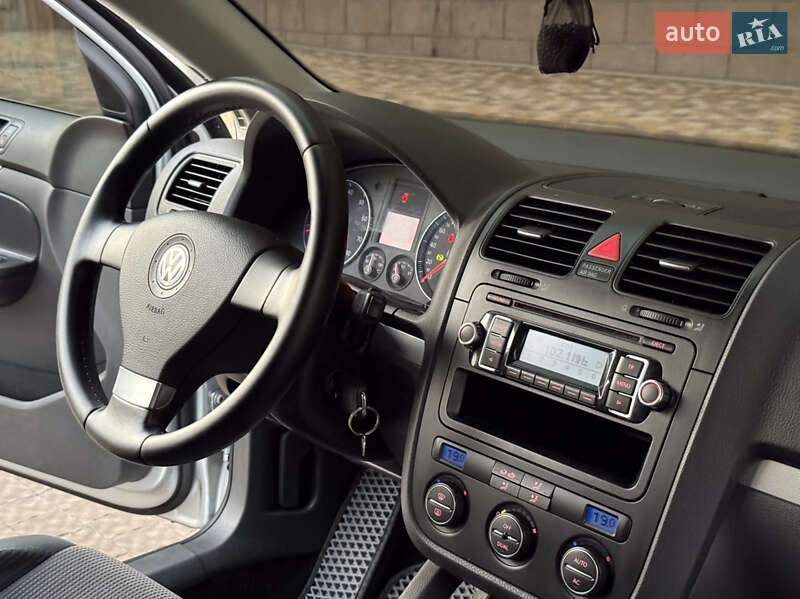 Універсал Volkswagen Golf 2009 в Миколаєві