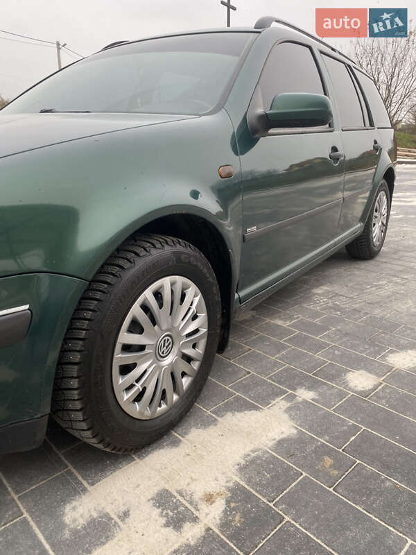 Універсал Volkswagen Golf 1999 в Мостиській