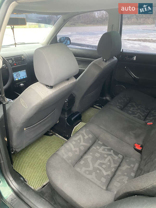 Універсал Volkswagen Golf 1999 в Мостиській