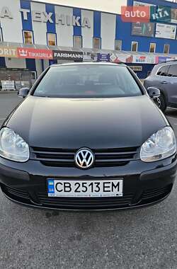 Хетчбек Volkswagen Golf 2005 в Чернігові