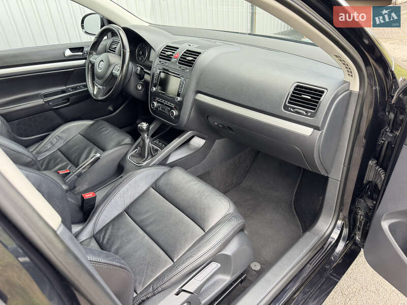 Універсал Volkswagen Golf 2008 в Києві