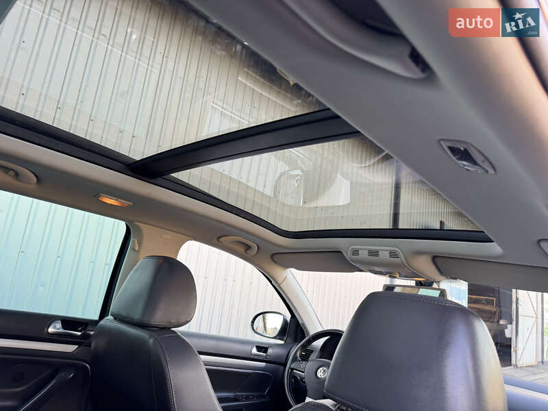 Універсал Volkswagen Golf 2008 в Києві
