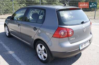 Хэтчбек Volkswagen Golf 2006 в Черкасском
