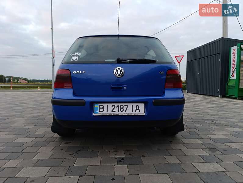 Хетчбек Volkswagen Golf 2001 в Полтаві