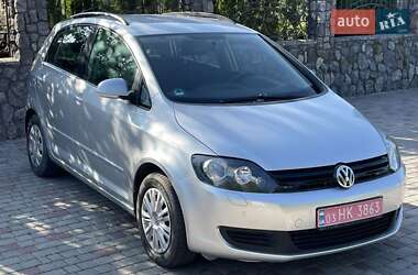 Хэтчбек Volkswagen Golf 2010 в Вознесенске