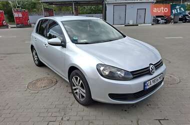 Хэтчбек Volkswagen Golf 2009 в Киеве