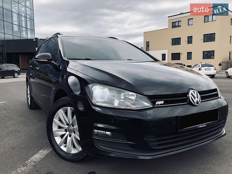 Універсал Volkswagen Golf 2013 в Мукачевому