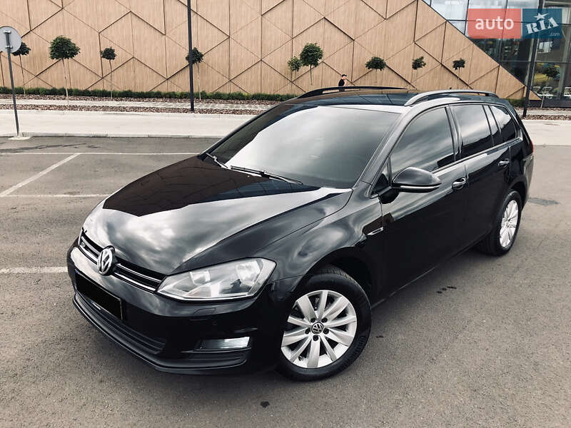 Універсал Volkswagen Golf 2013 в Мукачевому