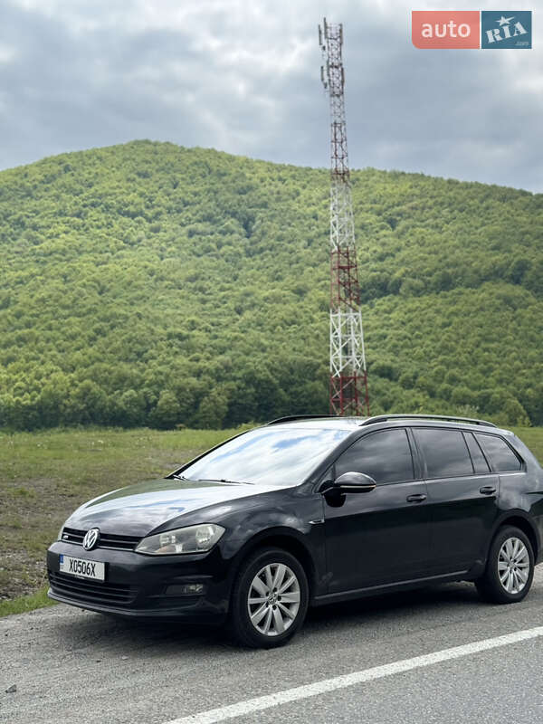 Універсал Volkswagen Golf 2013 в Мукачевому