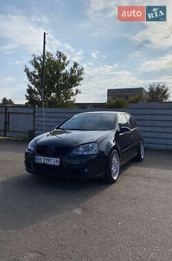 Хетчбек Volkswagen Golf 2003 в Рівному