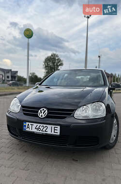 Хетчбек Volkswagen Golf 2005 в Косові