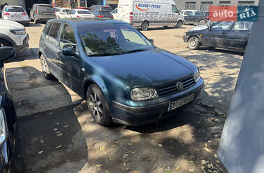 Хетчбек Volkswagen Golf 2001 в Одесі
