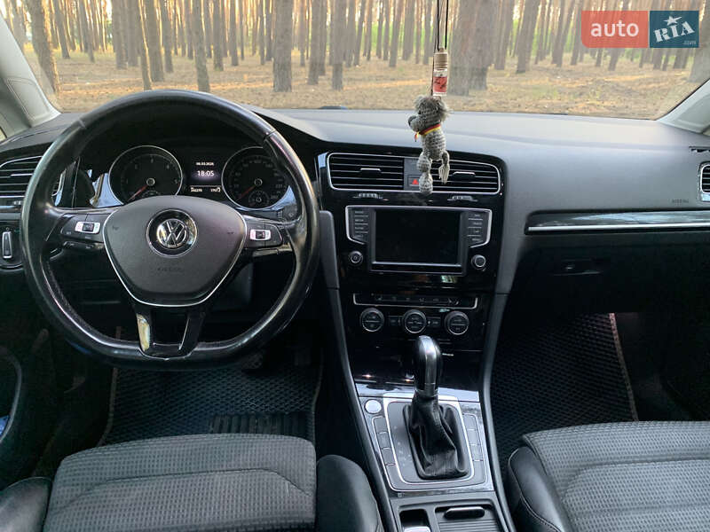 Универсал Volkswagen Golf 2015 в Днепре
