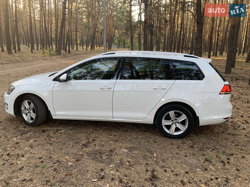 Универсал Volkswagen Golf 2015 в Днепре