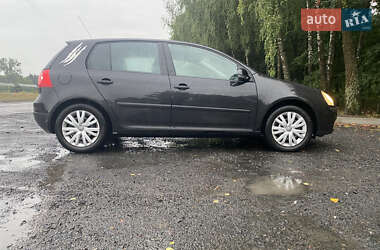 Хэтчбек Volkswagen Golf 2006 в Луцке
